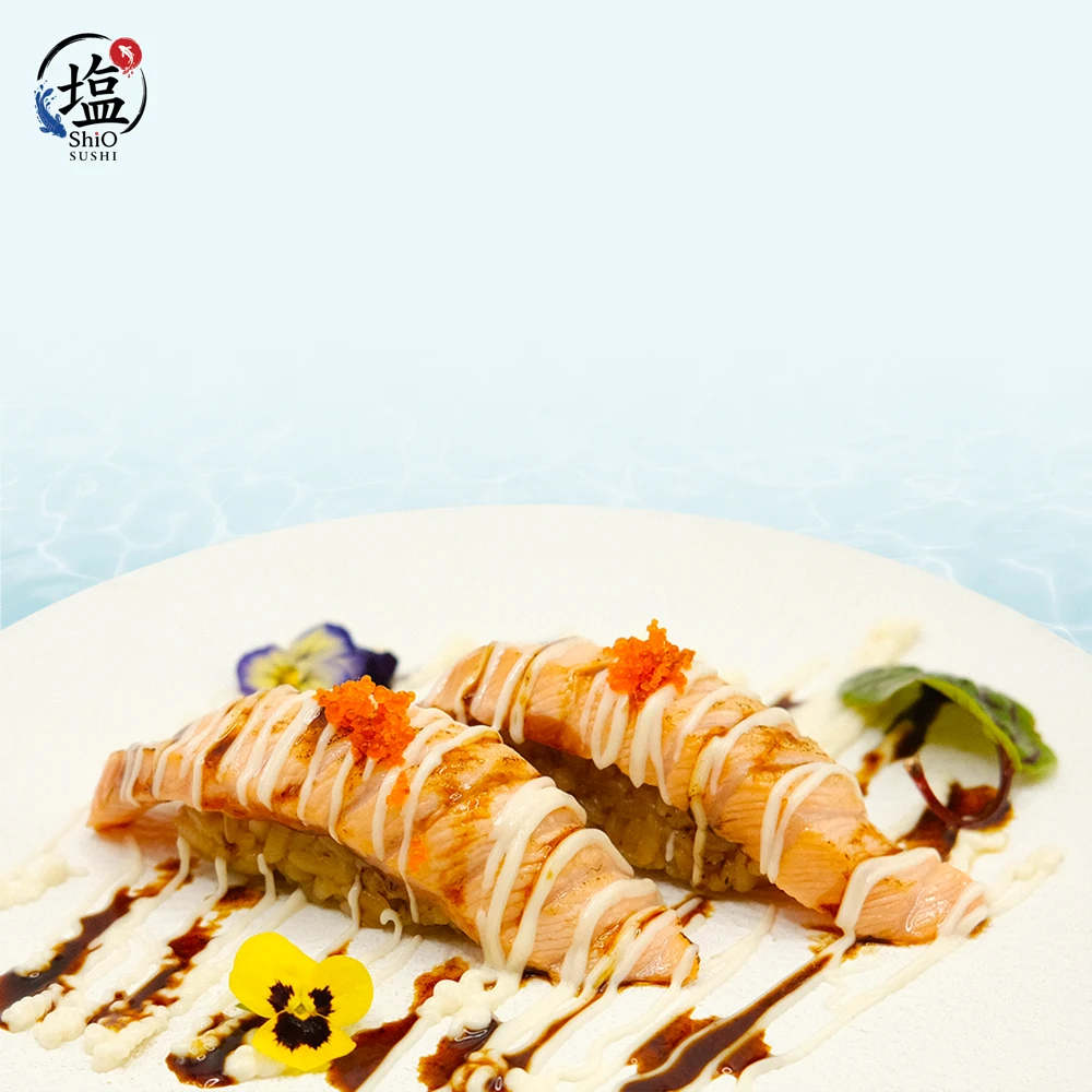 SU09 - Sushi Cá Hồi Nướng Tái